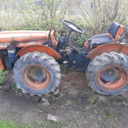 ancien tracteur articul&eacute; de marque antonio carraro dig.