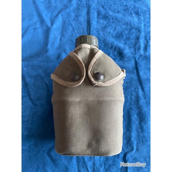 Gourde militaire fran�aise �poque Alg�rie