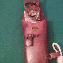 &Eacute;tui &agrave; outils et porte-ba&iuml;onnette d'un soldat du Corps exp&eacute;ditionnaire portugais en France, Premi&egrave;re