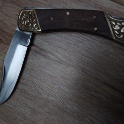 Couteau L&Eacute;OPARD Manche en Bois avec son &eacute;tui cuir