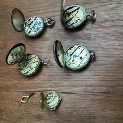 Lot 5 montres &agrave; gouset