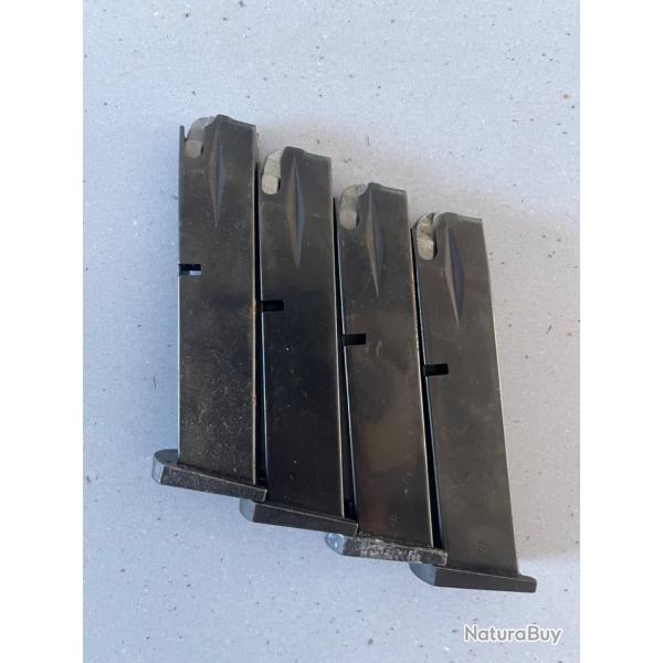 4 chargeurs 8 coups pour pistolet � blanc Chiappa