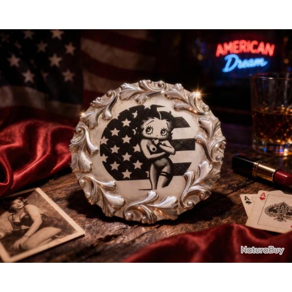 Coupelle Betty Boop Nude Pin-Up USA Flag :Support Our Troops - M�tal Argent� Vintage 9,5cm Burlesque