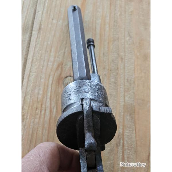 Pistolet type le faucheux