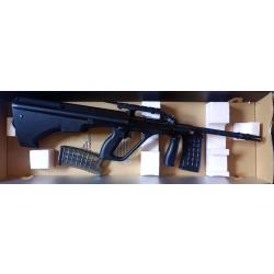 Steyr aug A2 ASG, utilis&eacute; en d&eacute;mo en magasin