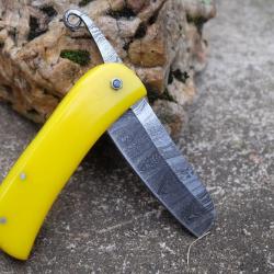 Couteau Pi&eacute;montais Manche R&eacute;sine Yellow Lame Acier Damas 128 Couches Sheepfoot Fabricat Artisanale