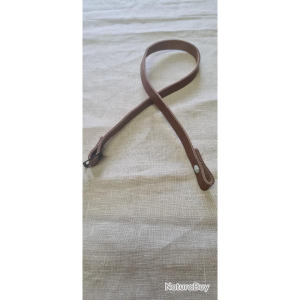 Jugulaire Fran�aise pour casque Adrian