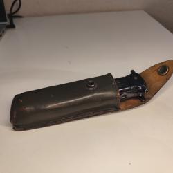 Couteau  multifonctions &agrave; cran d arr&ecirc;t Commando arm&eacute;e fran&ccedil;aise.