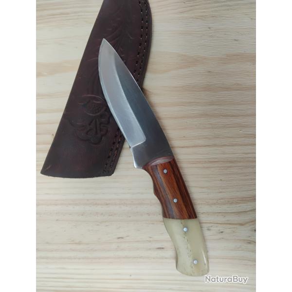 Couteau avec �tui cuir