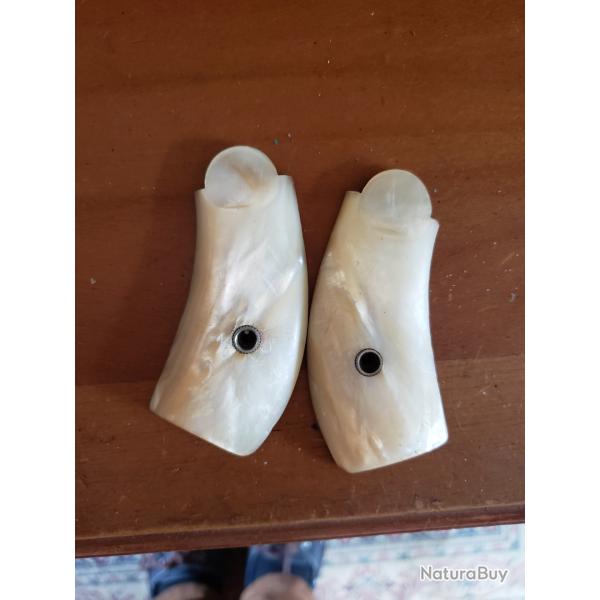 Plaquettes nacre massive pour revolver