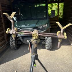 Tr&eacute;pied primos avec support double