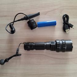 Lampe tactique led pour ar15 ou similaire