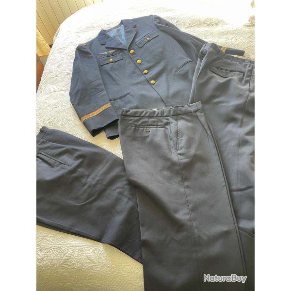 Ancien uniforme lieutenant arm�e de l'air
