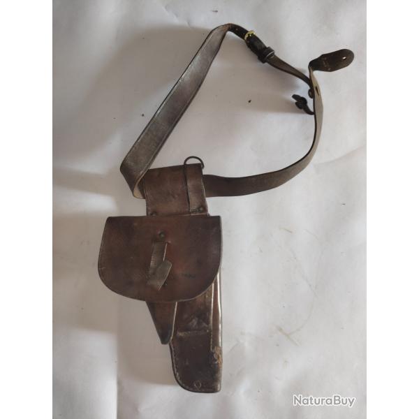 Ancien �tui + bretelle pour un pistolet automatique WW1? WW2?