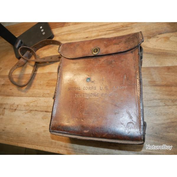 T�l�phone US EE8 WW2 housse en cuir reconditionn� dans les ann�es 50