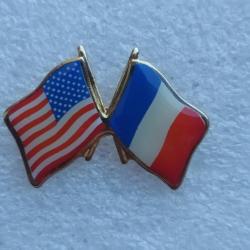 PINS PATRIOTIQUE USA  DRAPEAU ETATS UNIS ET FRANCE