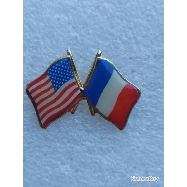 PINS PATRIOTIQUE USA  DRAPEAU ETATS UNIS ET FRANCE