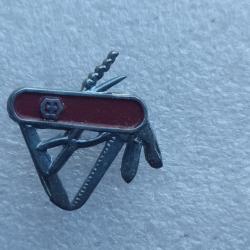 PINS CANIF MULTI FONCTION  MARQUE VICTORINOX ARMEE MILITAIRE SUISSE