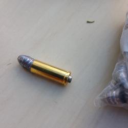 Kit de rechargement en calibre 32 sw long pour 45 cartouches et 50 ogives pour rechargement.