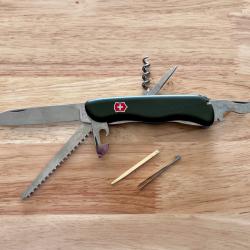 COUTEAU SUISSE VICTORINOX FORESTER 12 FONCTIONS