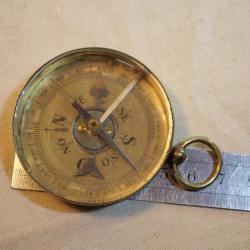 FRANCE WWI et WWII - boussole ordinaire de l'arm&eacute;e fran&ccedil;aise - ref SDC24BOU004