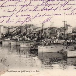 CPA -  MARINE DE GUERRE - TOULON - Torpilleurs au petit rang -N&deg;7661