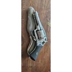 Revolver ancien type Lefaucheux 5 mm dans &eacute;tui porte-monnaie - XIXe si&egrave;cle
