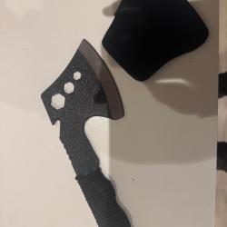 Petite hache de survie