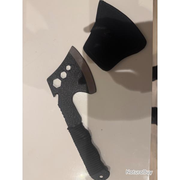 Petite hache de survie