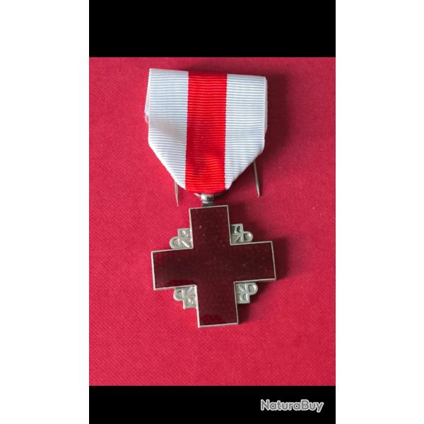 Croix de la Croix-Rouge Fran�aise - �mail Rouge et Argent� - �tat Superbe