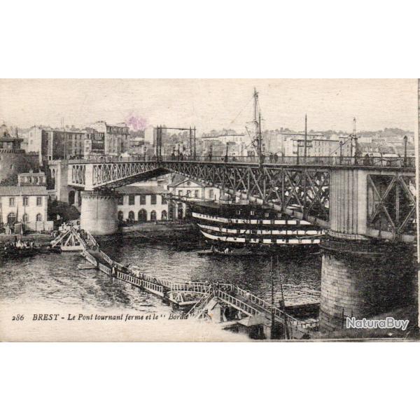 Carte postale de Brest - Le Pont Tournant et le Borda -N�1533