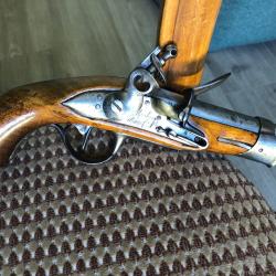 Superbe pistolet r&eacute;glementaire &agrave; silex mod&egrave;le an IX de gendarmerie