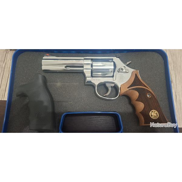 Smith et Wesson 686-6 canon 4 pouces