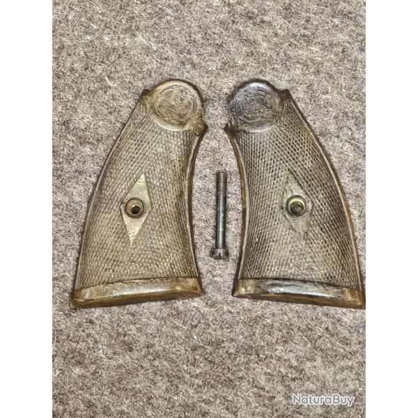 Paire de plaquettes de revolver 1892 espagnol type Orbea Eibar