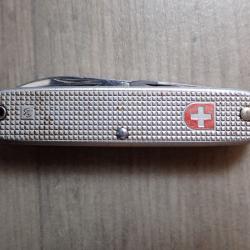 COUTEAU DE DOTATION Soldat de l'Arm&eacute;e Suisse