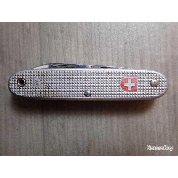 COUTEAU DE DOTATION Soldat de l'Arm�e Suisse