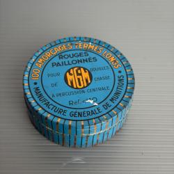 BOITE MGM AMOR&Ccedil;AGES FERM&Eacute;S LONGS rouges paillonn&eacute;s R&eacute;f. N&deg;10