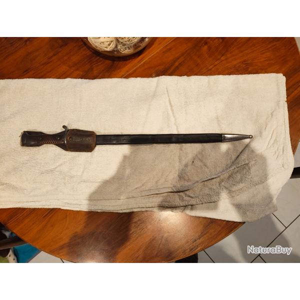 Ba�onnette allemande langue de carpe regimentee avec fourreau et porte fourreau