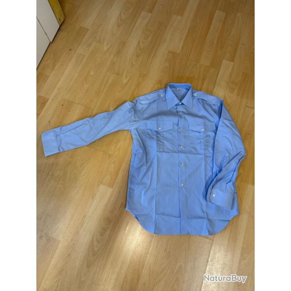 chemise bleu ciel homme epaulette col ferm�