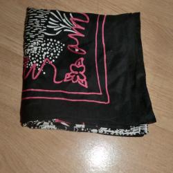 carr&eacute; foulard 100% soie vintage   75 x 70 CM