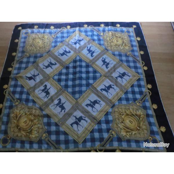 carr� foulard 100% soie vintage  B  89 x 87 CM