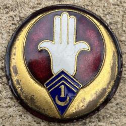 1&deg; Spahis Alg&eacute;riens,2 chevrons, dos guilloch&eacute; embouti