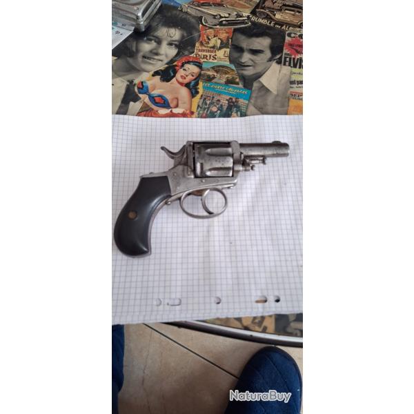 Buldog en 380 poudre noire