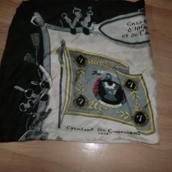 carr&eacute; foulard soie vintage enseigne d'infanterie cavalerie hussard  dim 77 x 75 cm