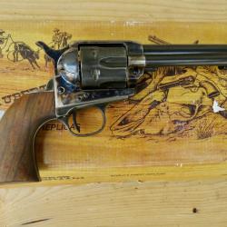 Uberti revolver COLT 1873 Cattleman  New Model. cal 44WCF 44-40