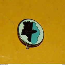 ARMEE&nbsp;DE L'AIR&nbsp;:&nbsp;Groupe Ecole 319, AVORD, dos guilloch&eacute; dor&eacute;, bol&eacute;ro lisse,&nbsp;FABRICANT DRAGO PARIS, H