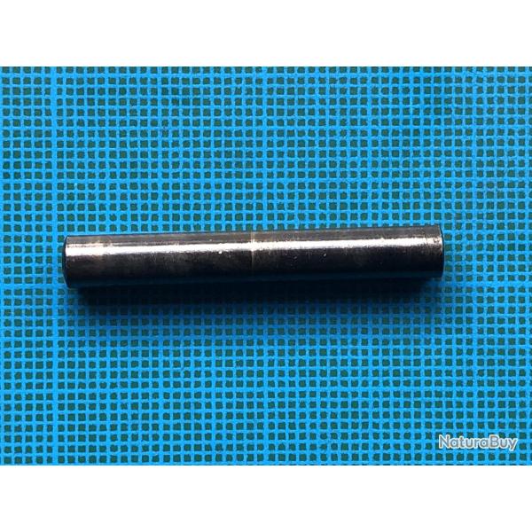 Beeman P17: gros rivet arri�re