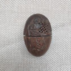 Oeuf en noix de corozo