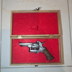 Revolver de collection type Lefaucheux &agrave; broche (XIXe si&egrave;cle) - Coffret inclus