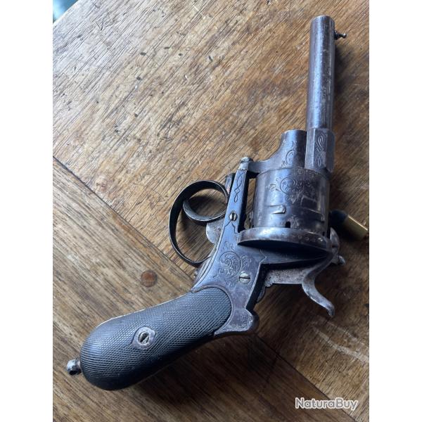 Revolver � broche 9mm grav�